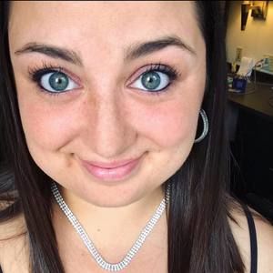 Meet your Posher, Alyx